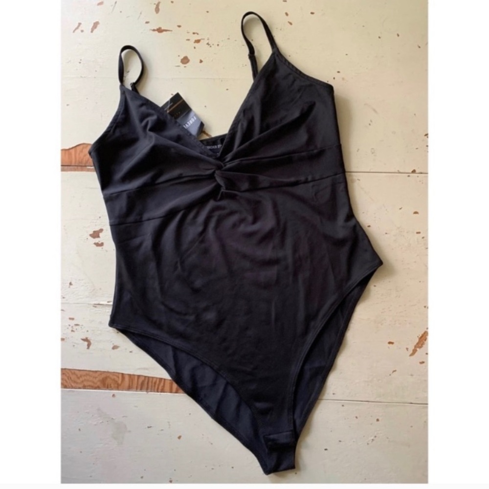 🆕 F21 : black one piece swimsuit